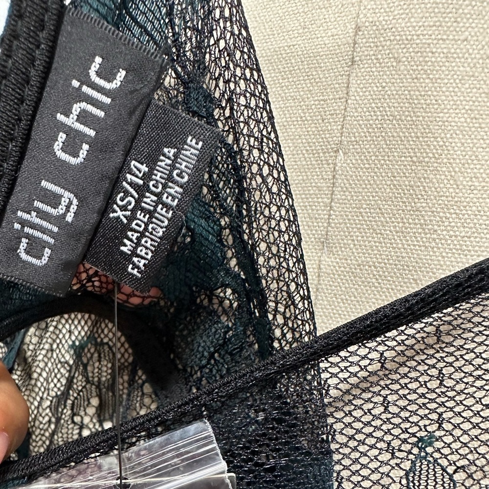 CITY CHIC Royal Lace Top emerald - Picture 12 of 12
